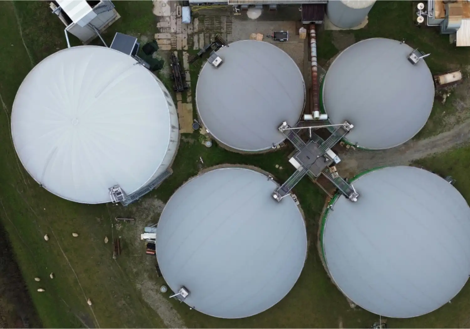 Bild von Silos von oben